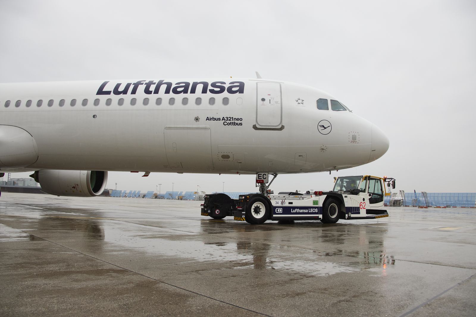 Lufthansa-Flug landet nach Triebwerkspanne in Zagreb