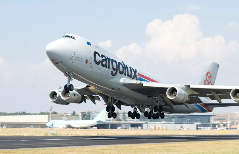 747 von Cargolux in Irland notgelandet