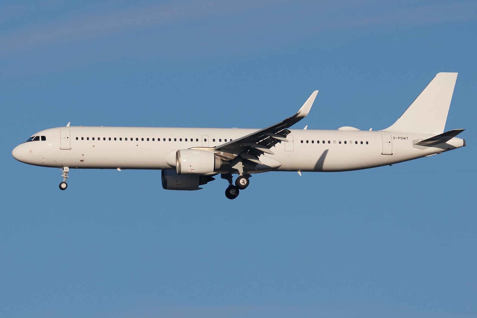 Airbus A321LR verliert Fensterverkleidung