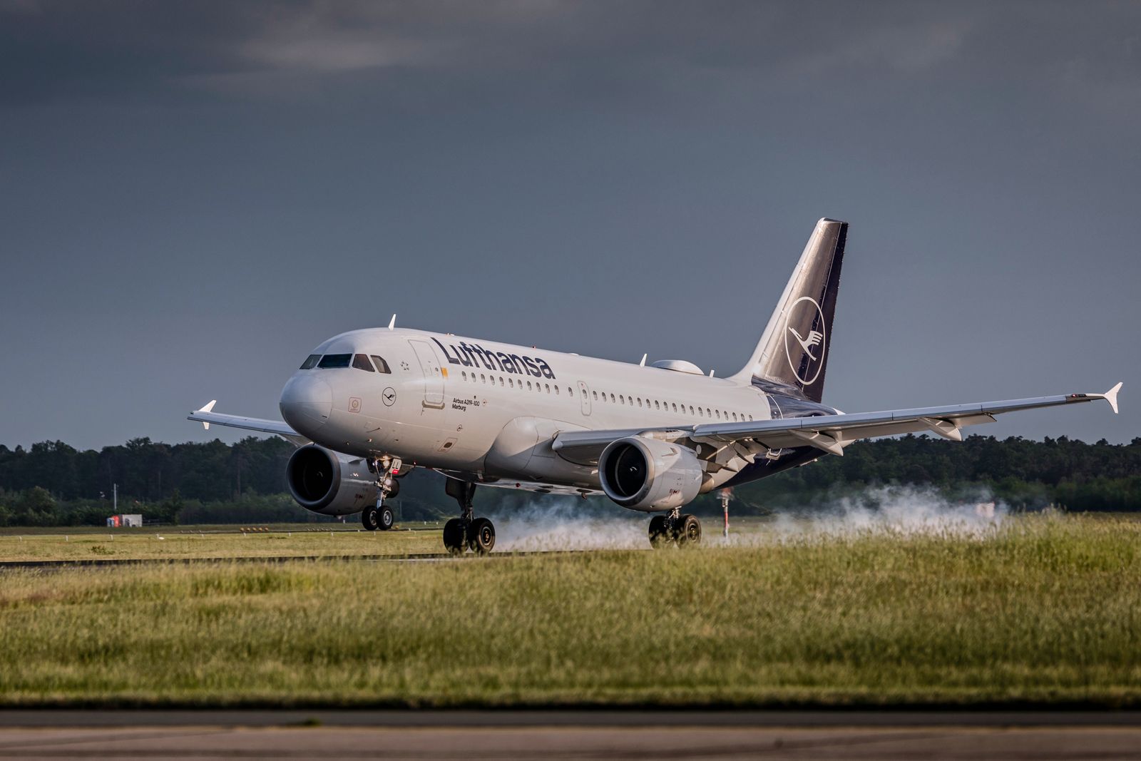 Lufthansa kann Slots in Frankfurt und München vorerst behalten