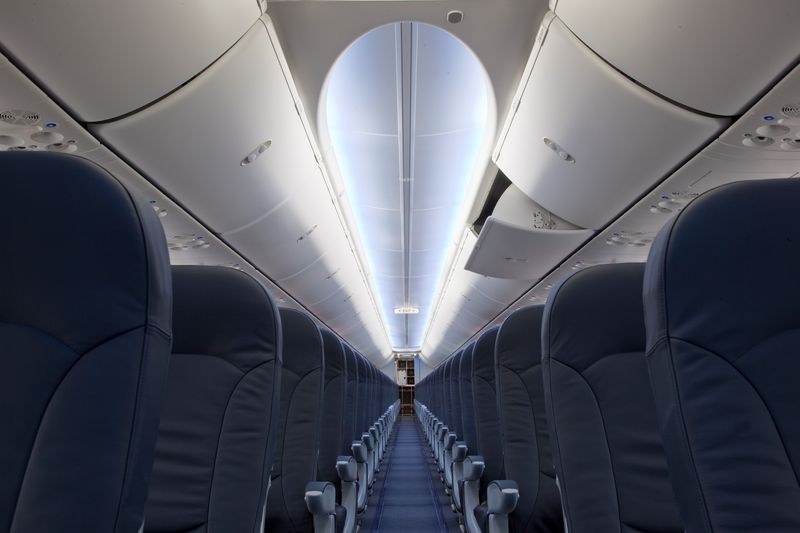 Air Berlin Ubernimmt Erste Boeing 737 700 Mit Sky Interior
