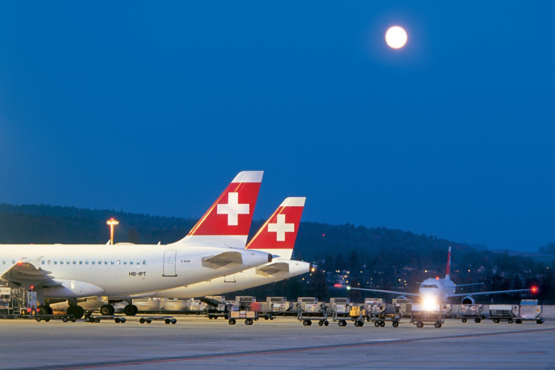 Luftverkehr - Kloten - Flughafen Zürich darf Piste Richtung