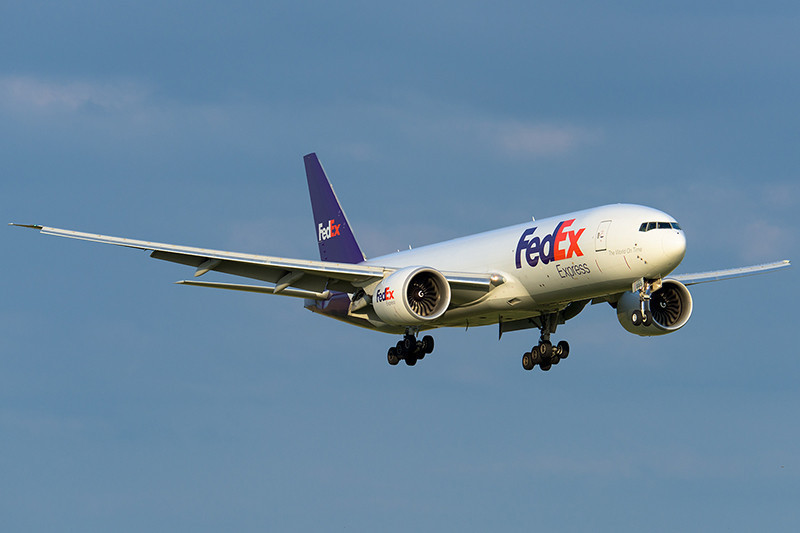 Fedex spürt schwache Nachfrage